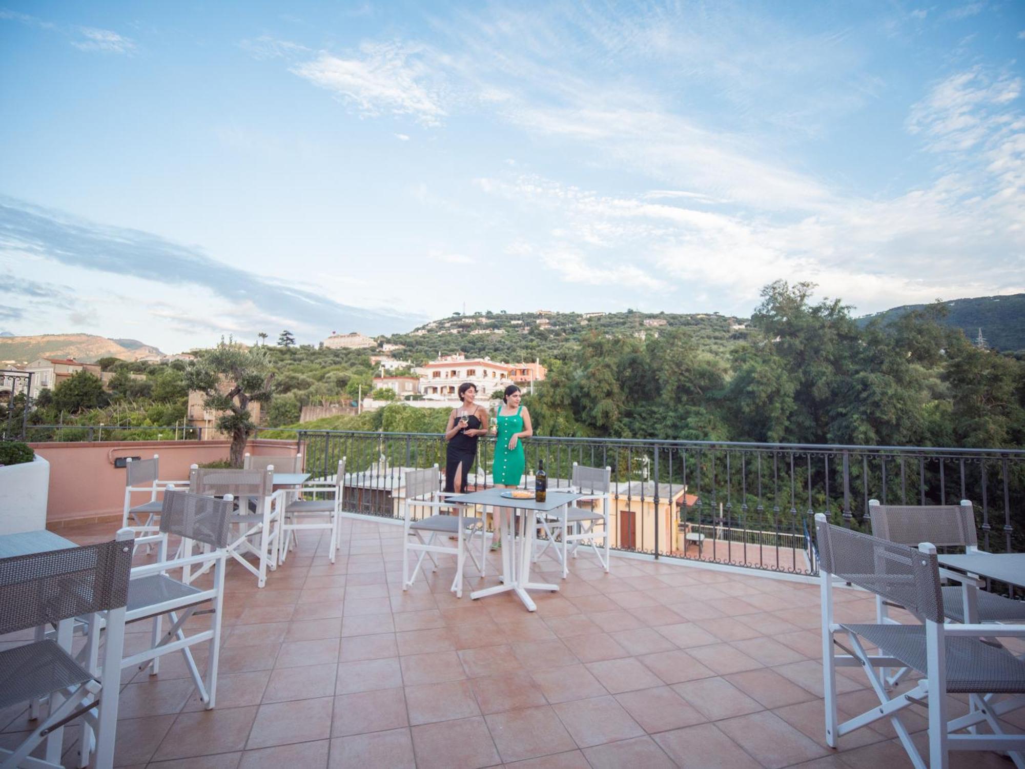 Hotel Central Wellness Sorrento Kültér fotó