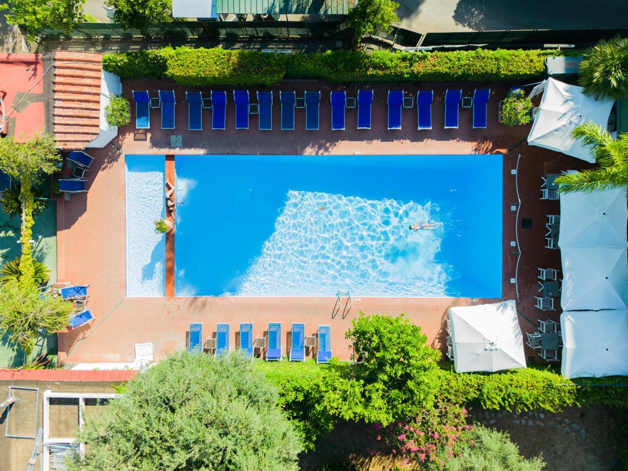 Hotel Central Wellness Sorrento Kültér fotó