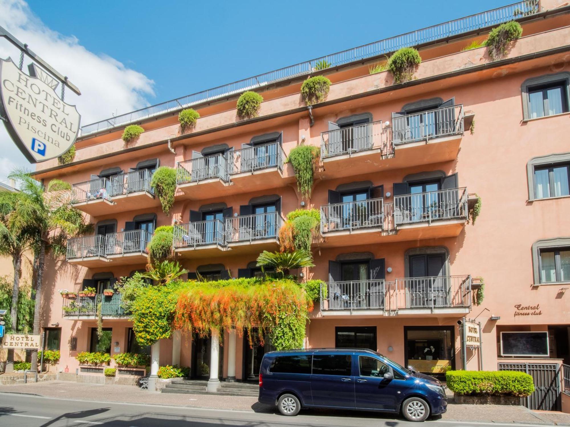 Hotel Central Wellness Sorrento Kültér fotó