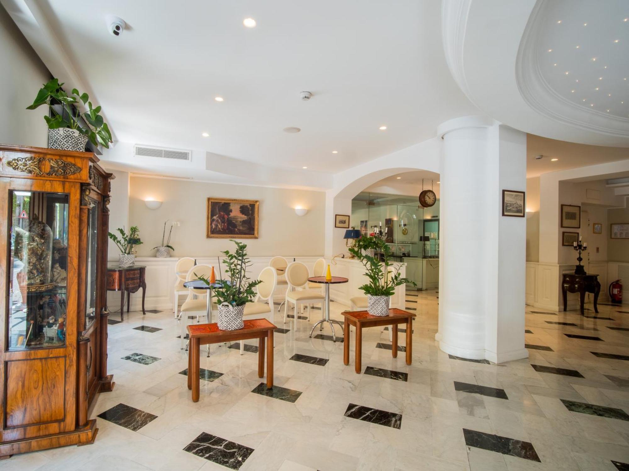Hotel Central Wellness Sorrento Kültér fotó