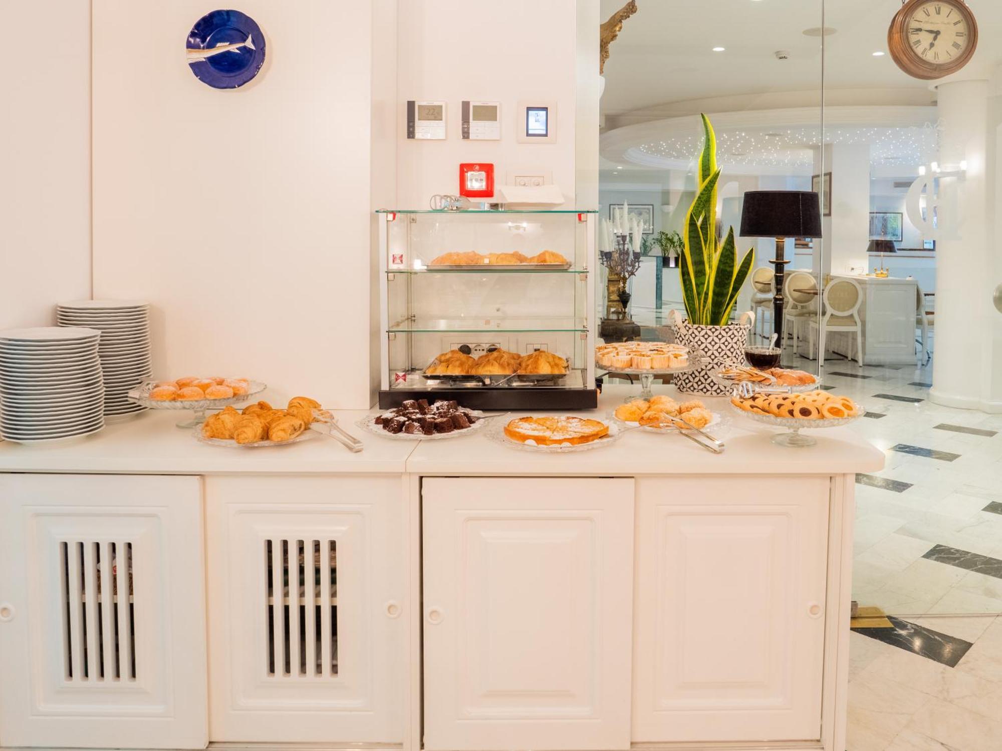 Hotel Central Wellness Sorrento Kültér fotó