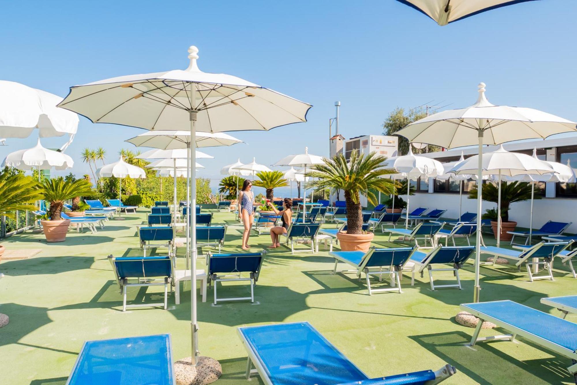 Hotel Central Wellness Sorrento Kültér fotó