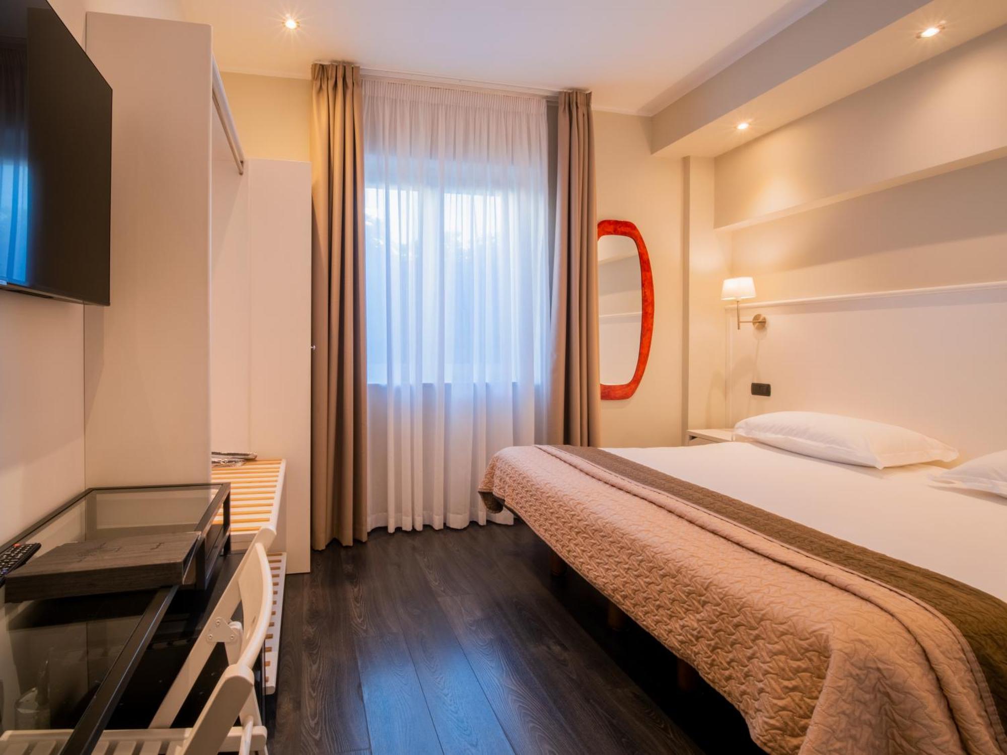 Hotel Central Wellness Sorrento Kültér fotó