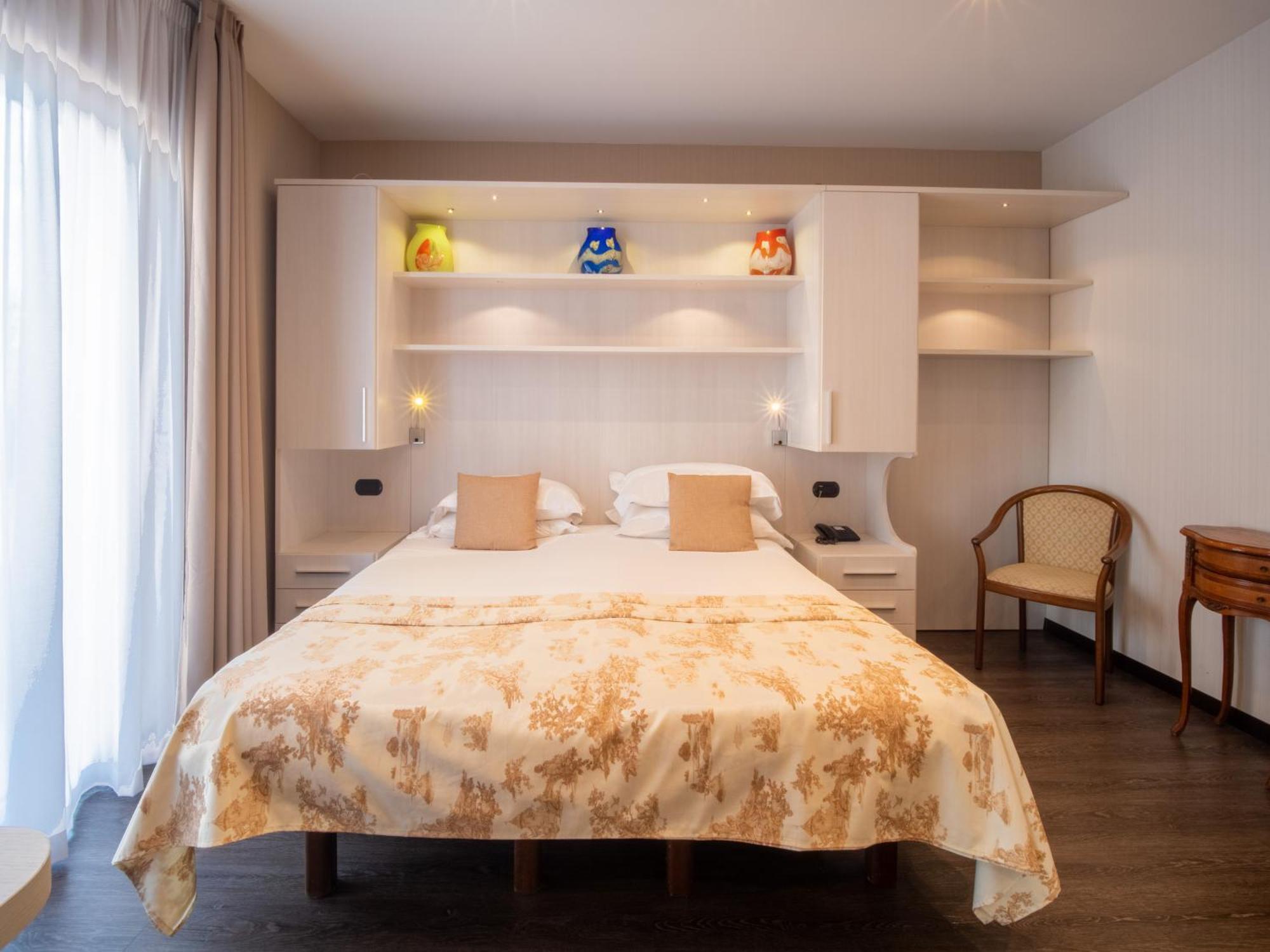 Hotel Central Wellness Sorrento Kültér fotó