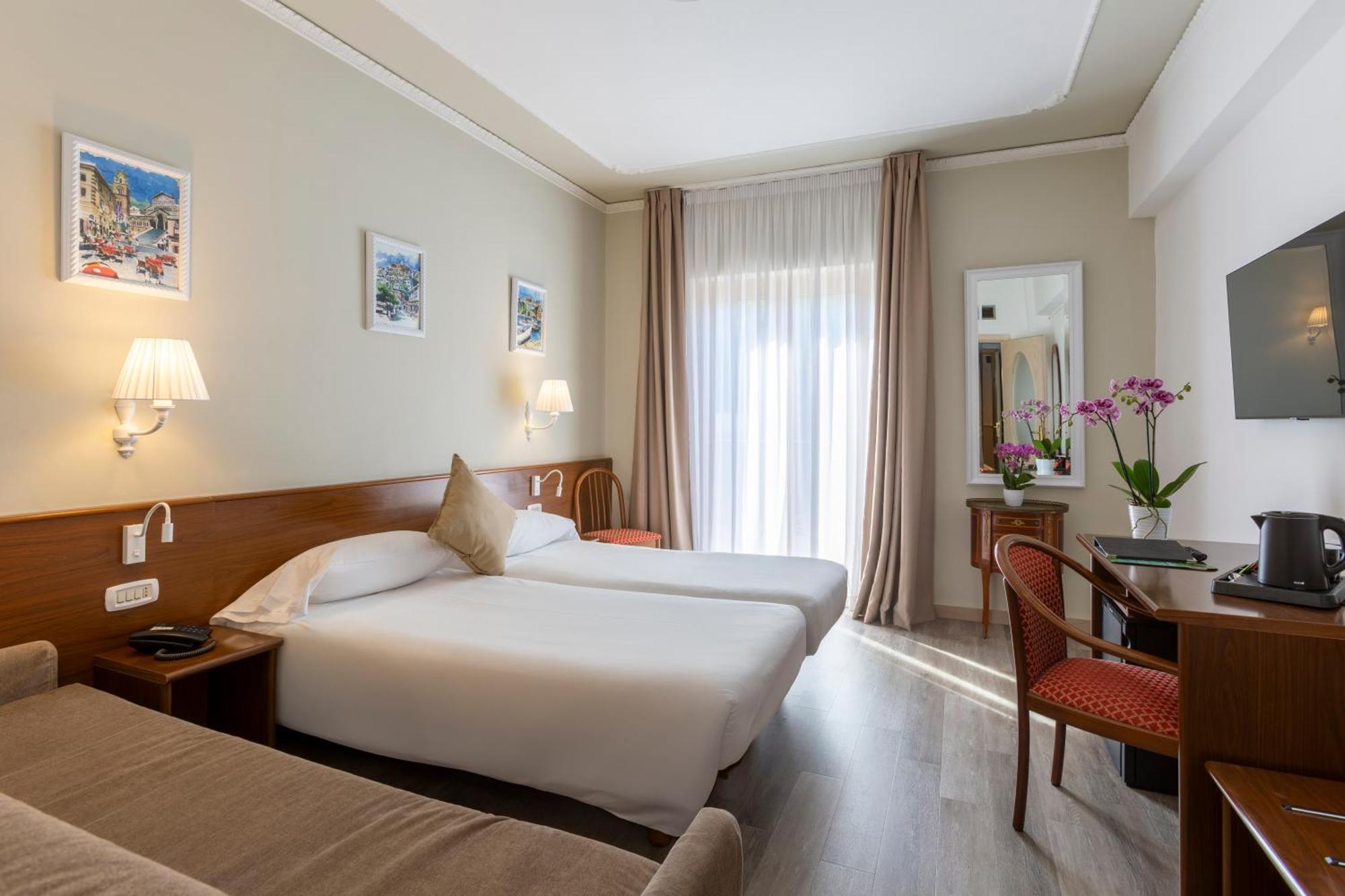 Hotel Central Wellness Sorrento Kültér fotó