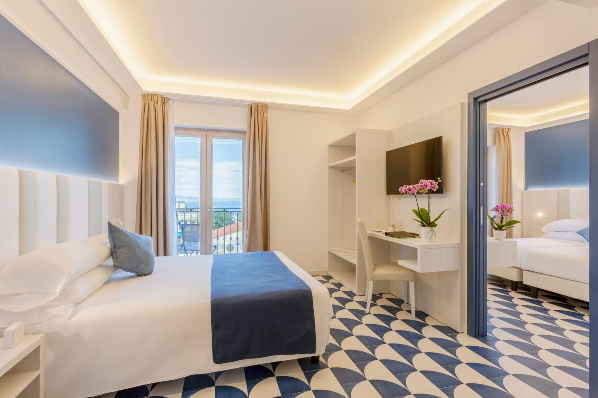 Hotel Central Wellness Sorrento Kültér fotó