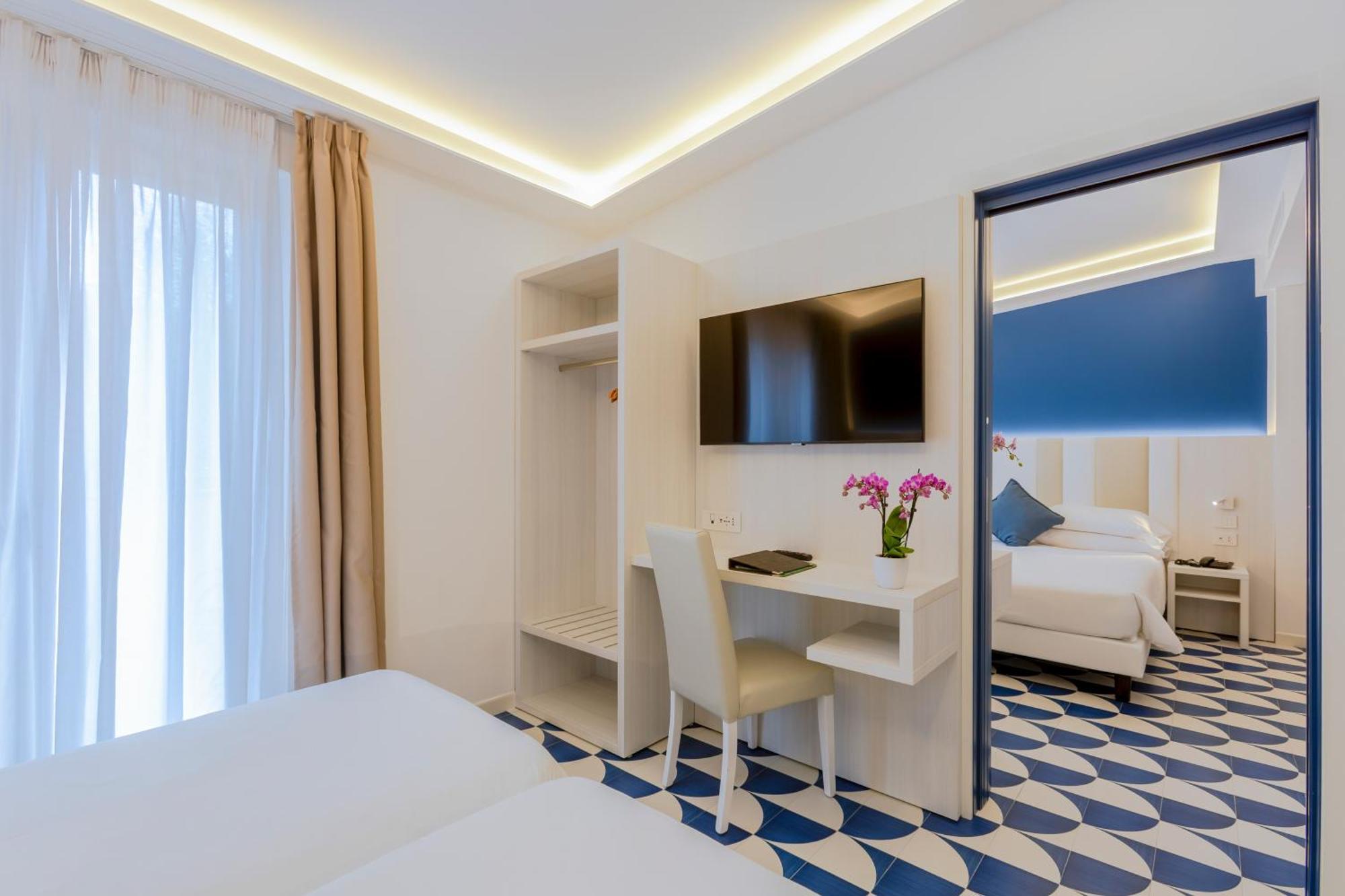 Hotel Central Wellness Sorrento Kültér fotó
