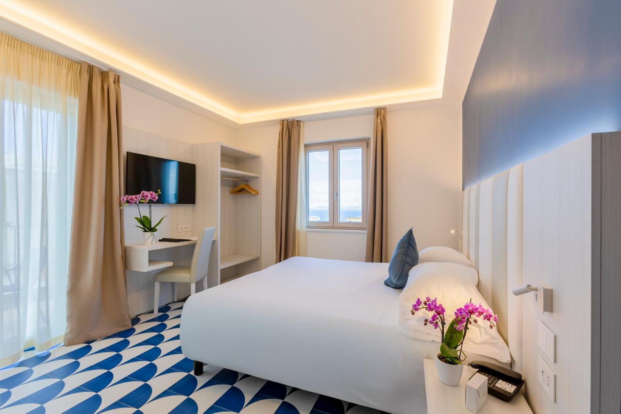 Hotel Central Wellness Sorrento Kültér fotó